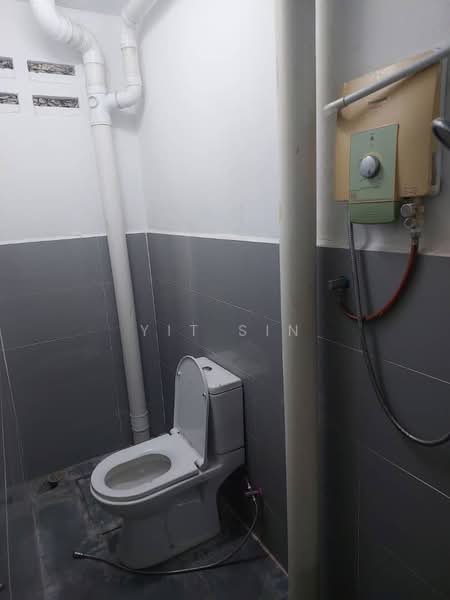 Rumah Teres 2 Tingkat untuk Dijual di Simpang Renggam (Johor) - Yit Sin - Bathroom - PropertyGuru.com.my