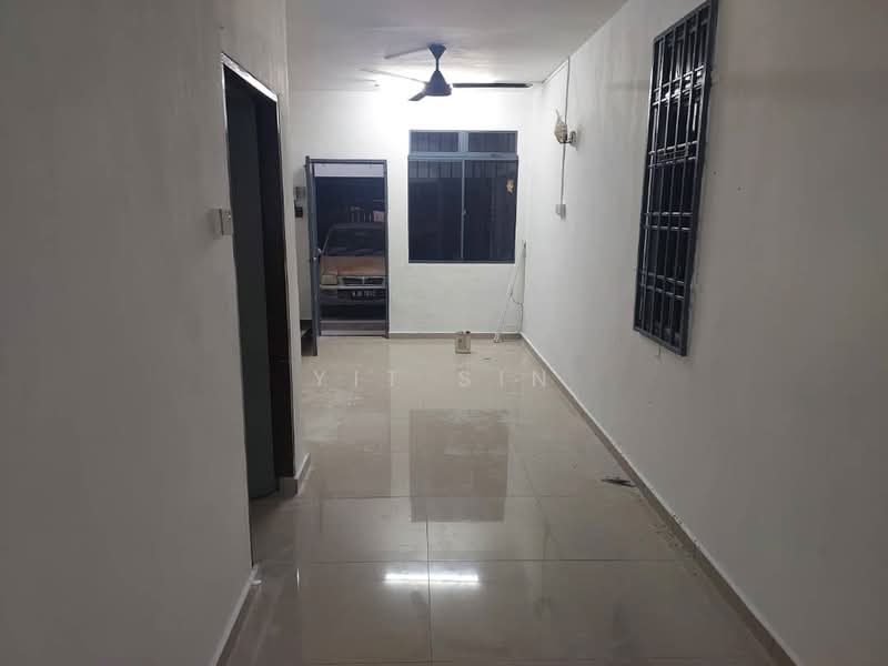 Rumah Teres 2 Tingkat untuk Dijual di Simpang Renggam (Johor) - Yit Sin - Entrance - PropertyGuru.com.my