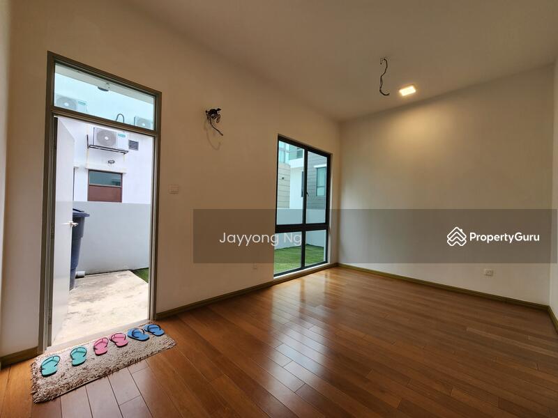 For Sale - [New Freehold] 3.5sty Semi D @Desa Hill Villas, Desa Petaling KL