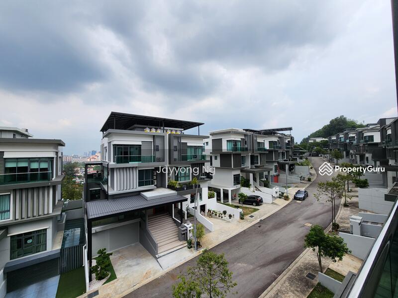 For Sale - [Foreigner can buy] 3.5sty Semi D @Desa Hill Villas, Desa Petaling KL