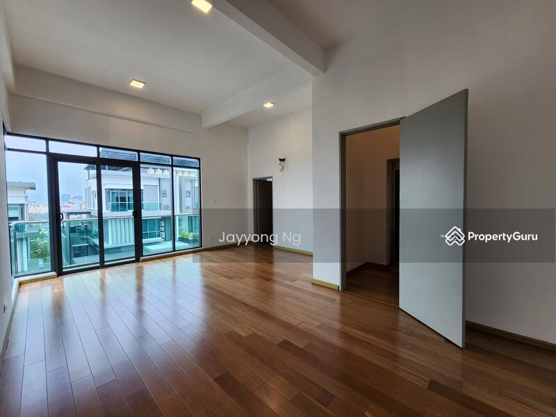 For Sale - [Foreigner can buy] 3.5sty Semi D @Desa Hill Villas, Desa Petaling KL