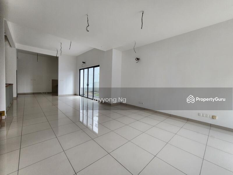 For Sale - [Foreigner can buy] 3.5sty Semi D @Desa Hill Villas, Desa Petaling KL