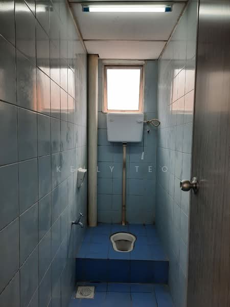 Office for Rent in Bandar Puteri Klang (Klang) - Kelly Teo - Bathroom - PropertyGuru.com.my