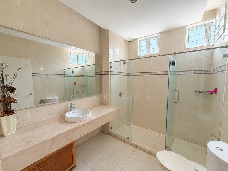 Bungalow House for Sale in Minden Heights (Gelugor) - Qyan Goh - Bathroom - PropertyGuru.com.my