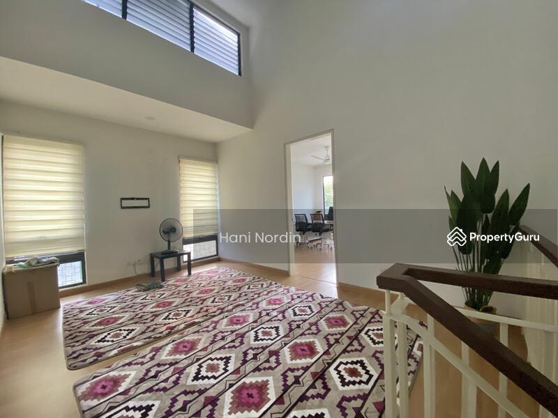 Untuk Dijual - Putrajaya End Lot Unit, Tasik View