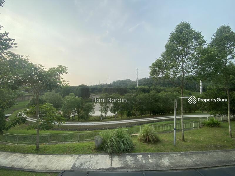 Untuk Dijual - Putrajaya End Lot Unit, Tasik View