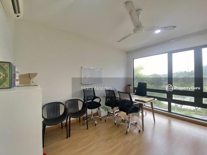 Untuk Dijual - Putrajaya End Lot Unit, Tasik View