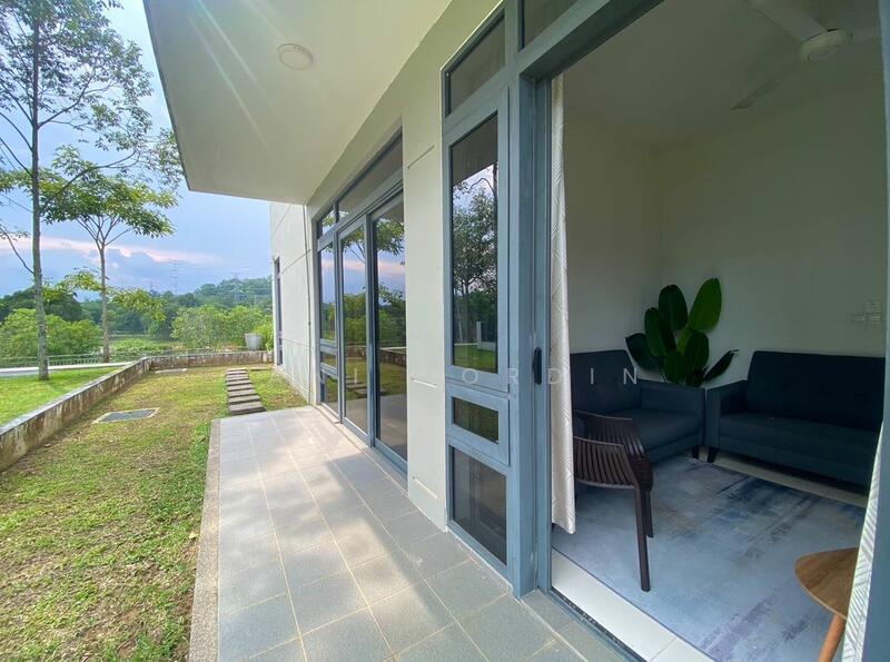 Untuk Dijual - Putrajaya End Lot Unit, Tasik View