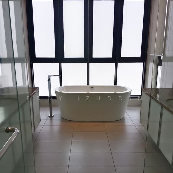 Service Residence for Sale at Icon Residence - Eddy Izuddin - Bathroom - PropertyGuru.com.my