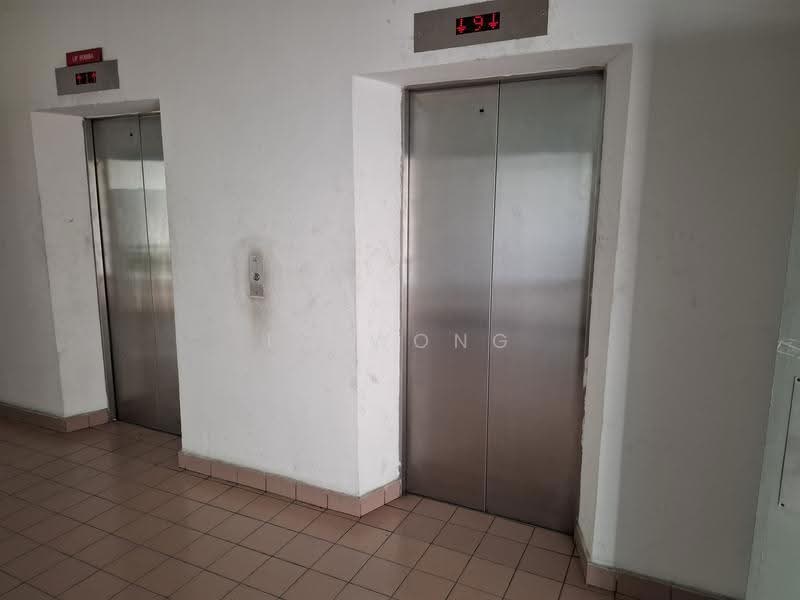 Condominium for Sale at Tiara Kelana - FC Wong - Corridor - PropertyGuru.com.my