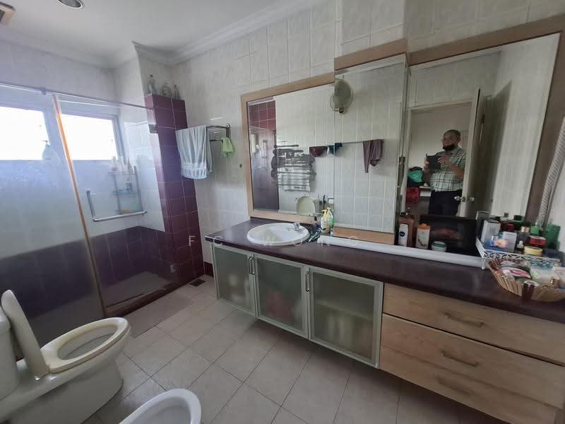 Condominium for Sale at Tiara Kelana - FC Wong - Bathroom - PropertyGuru.com.my