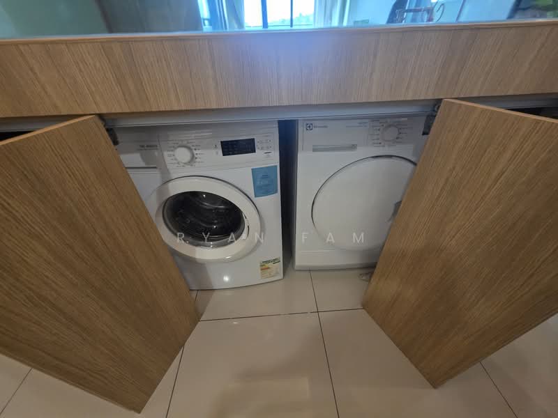 Untuk Disewa - The Leafz @ Dedaun