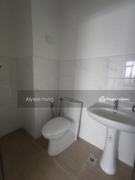 For Sale - Carnelian Tower 1