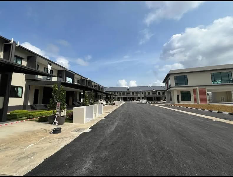 For Sale - Townhouse at Batu Kawah New Township