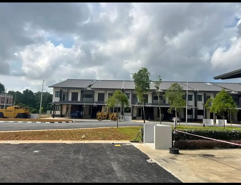 For Sale - Townhouse at Batu Kawah New Township