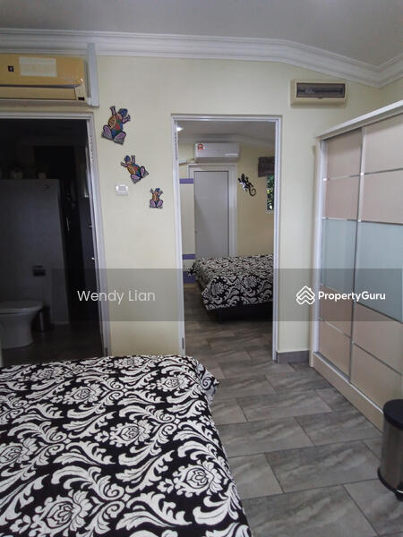 Guest Suite Bedroom -1
