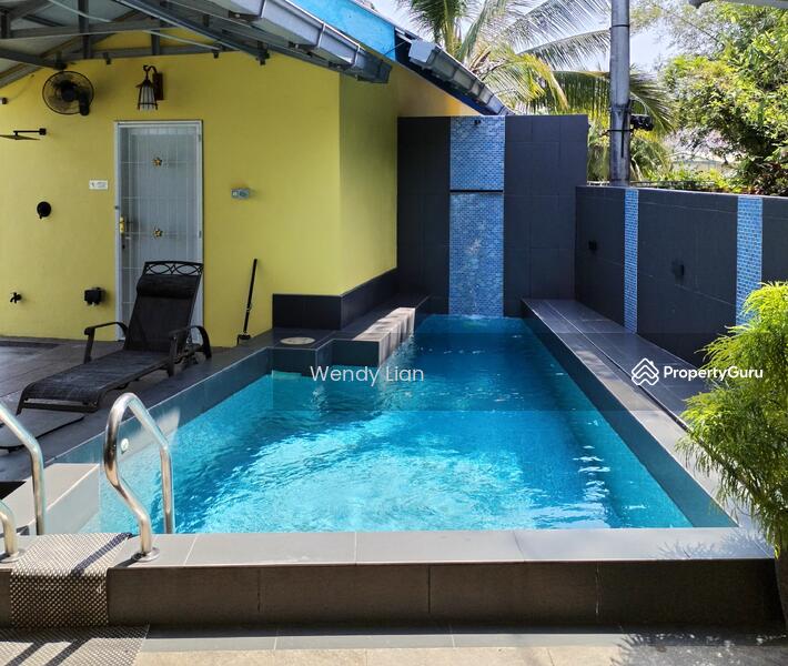 Private Pool 