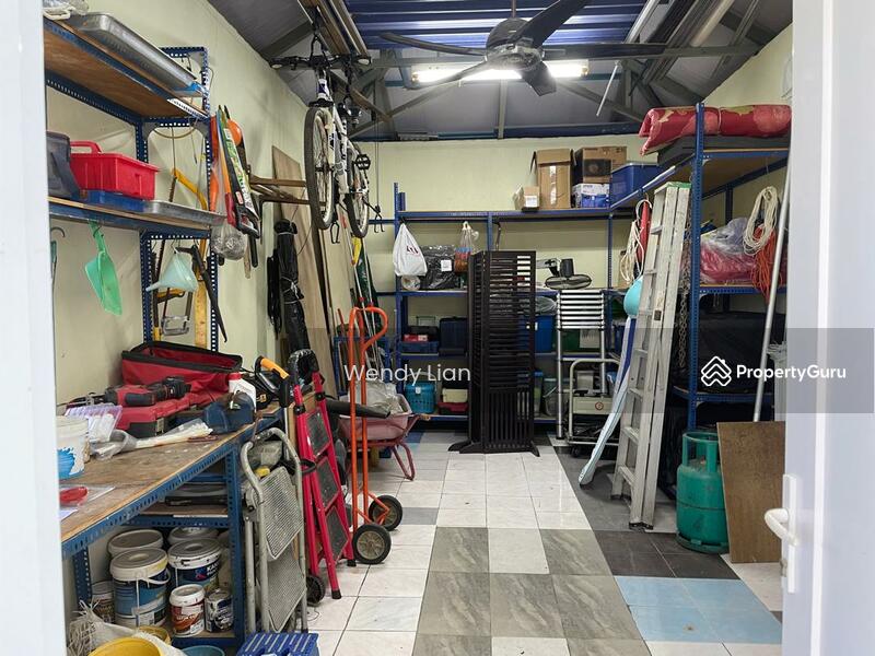Workshop & Storeroom