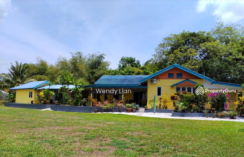 Private Villa with Pool and Guest Suite
