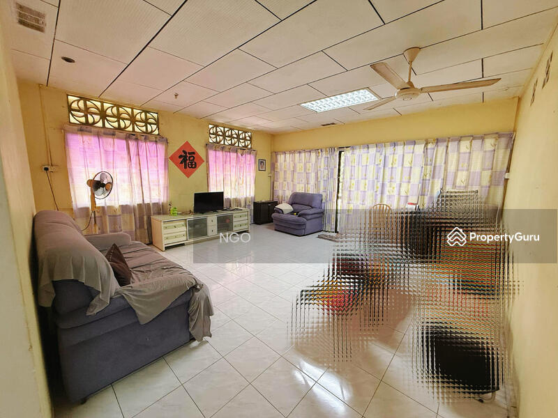 For Sale - Corner Lot Single Storey Terrace House Kampung Merdeka