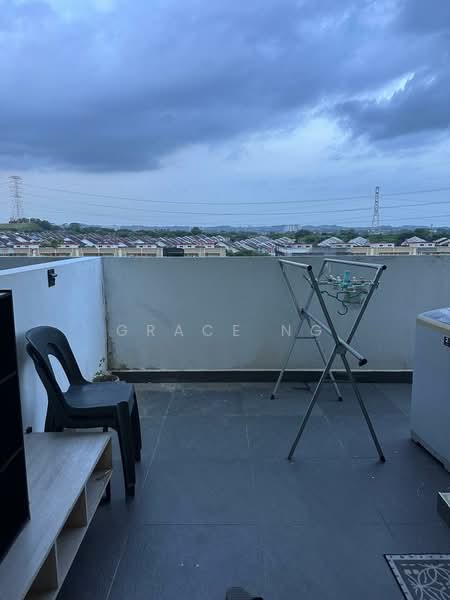 Kediaman Servis untuk Dijual di Meridin Bayvue Serviced Apartment - Grace Ng - Balcony - PropertyGuru.com.my