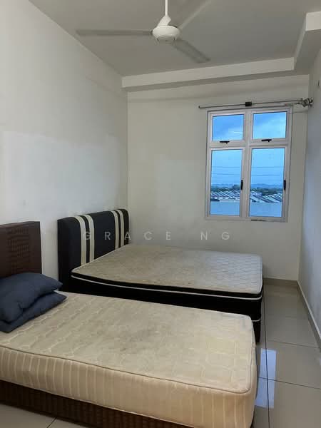 Kediaman Servis untuk Dijual di Meridin Bayvue Serviced Apartment - Grace Ng - Bedroom - PropertyGuru.com.my