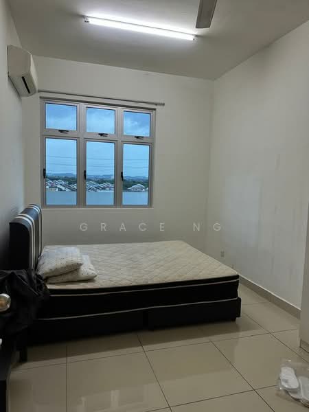 Kediaman Servis untuk Dijual di Meridin Bayvue Serviced Apartment - Grace Ng - Bedroom - PropertyGuru.com.my
