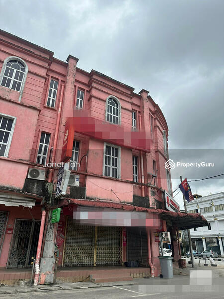 For Rent - Batu Pahat 3 Storey Shop Lot for Rent (Ground Floor)