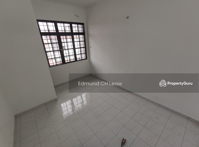 Untuk Disewa - Terrace house at Taman Selayang Jaya