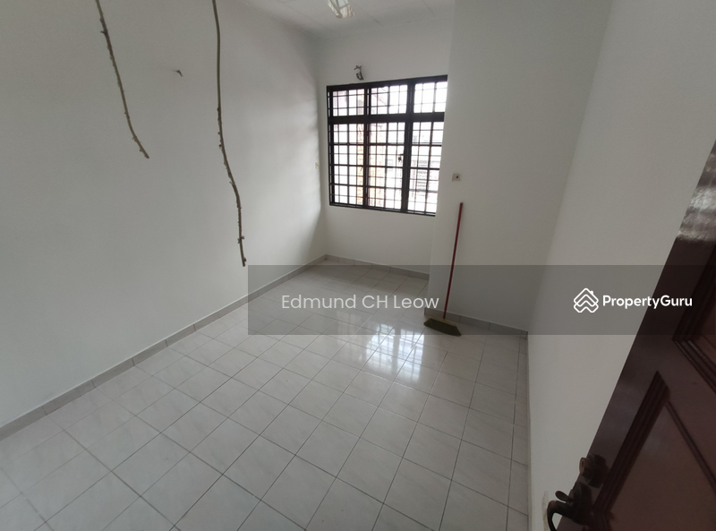 Untuk Disewa - Terrace house at Taman Selayang Jaya