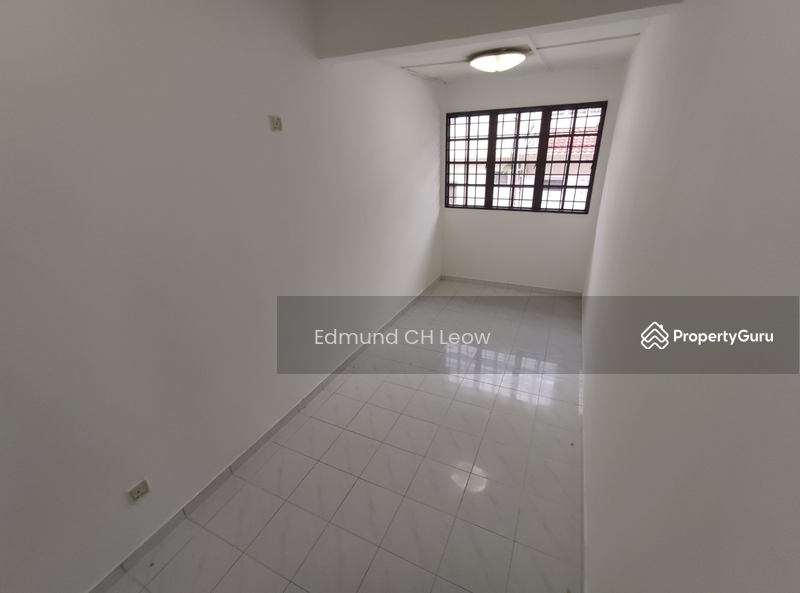 Untuk Disewa - Terrace house at Taman Selayang Jaya