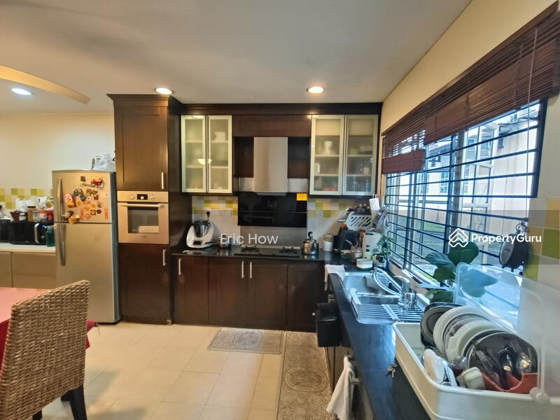 Wet kitchen & fully extented 