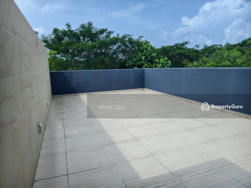 Cluster House for Rent in Forest City (Gelang Patah) - May Low - Forest-city-golf-villa-jb- balcony.jpg  - PropertyGuru.com.my