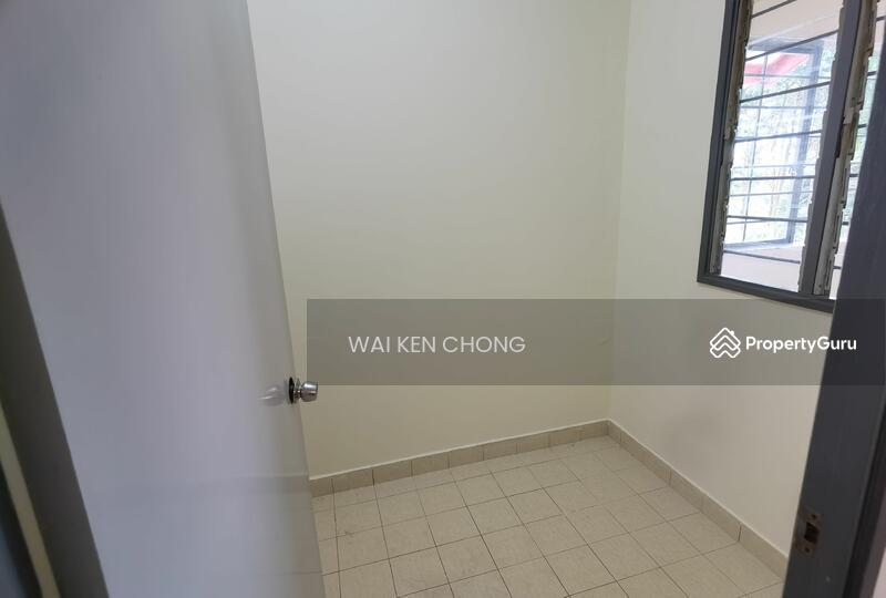 For Sale - Paradesa Tropica