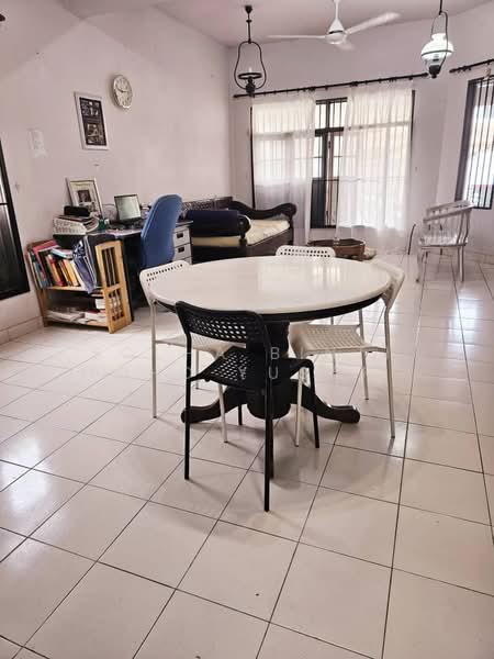 Rumah Teres 2-Tingkat untuk Dijual di Kota Damansara (Selangor) - Solha Binti Mohd Yusoff - Living Room - PropertyGuru.com.my