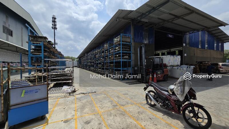 For Sale - Warehouse + Freehold Open Heavy Industrial Land