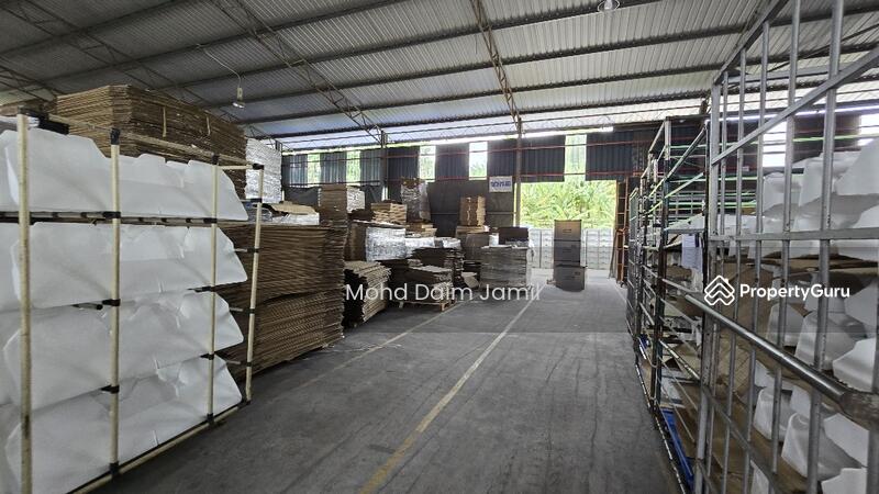 For Sale - Warehouse + Freehold Open Heavy Industrial Land