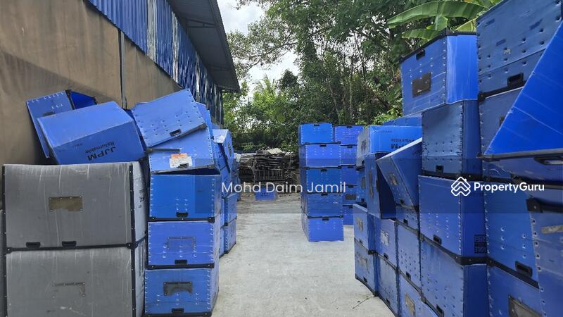 For Sale - Warehouse + Freehold Open Heavy Industrial Land
