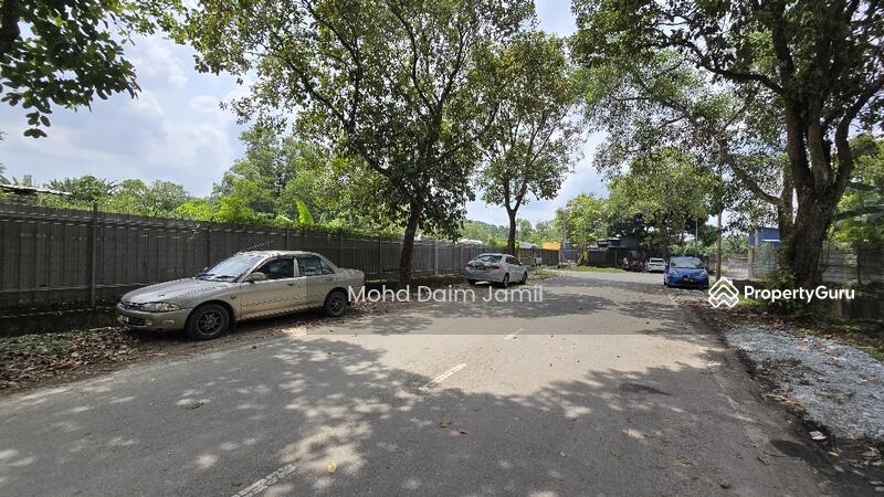 For Sale - Warehouse + Freehold Open Heavy Industrial Land