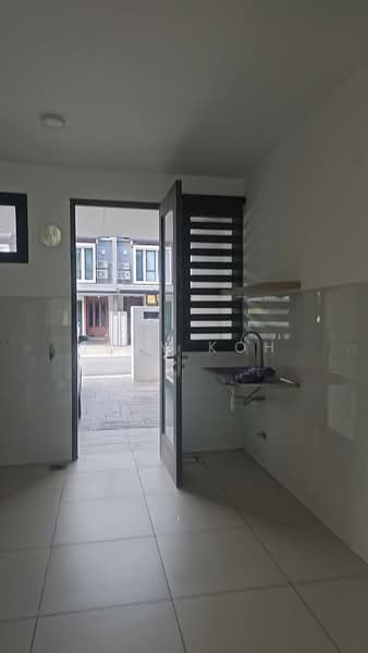 Rumah Teres untuk Disewa di Shah Alam (Selangor) - Joey Koh - Kitchen - PropertyGuru.com.my