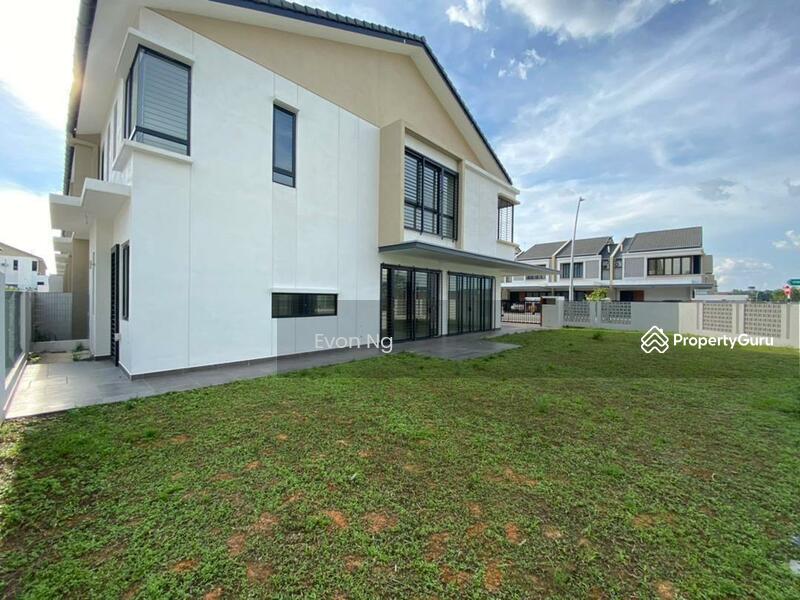 For Sale - Sendayan! Extra land 42ft! Foreigner can buy
