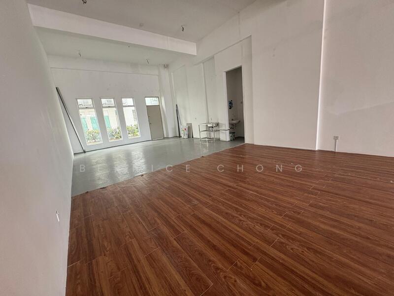 For Rent - 10 Boulevard