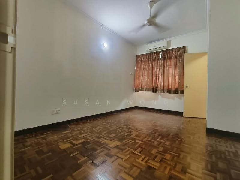 2.5-storey Terraced House for Rent in Petaling Jaya (Selangor) - Susan Wong - Living Room - PropertyGuru.com.my