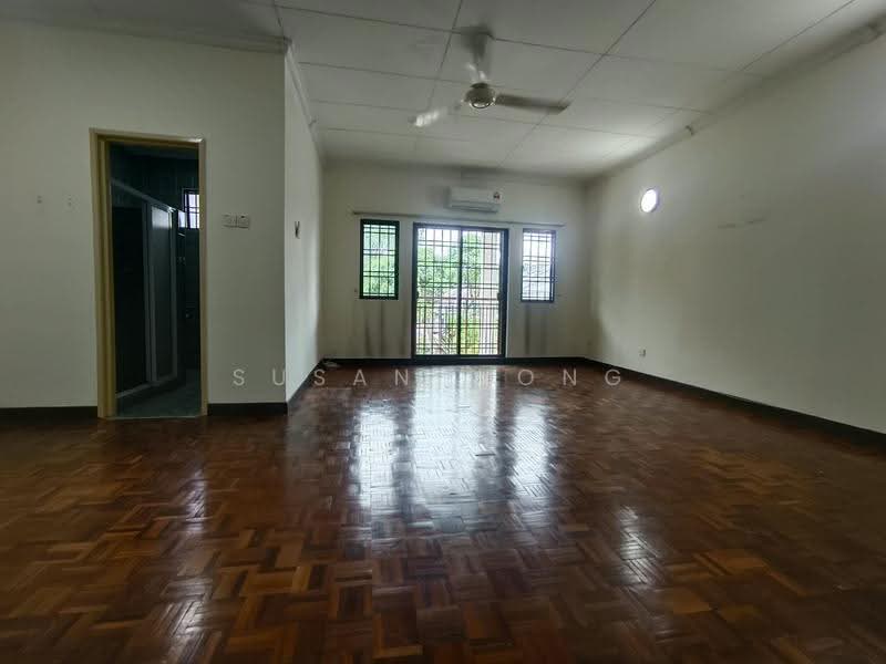 2.5-storey Terraced House for Rent in Petaling Jaya (Selangor) - Susan Wong - Living Room - PropertyGuru.com.my