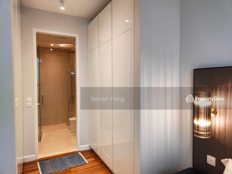 Studio with fitted bathroom (& bathtub)