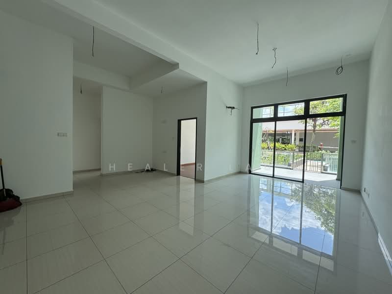 Pangsapuri untuk Dijual di Molek Pine 4 - Healer Lau - PropertyGuru.com.my