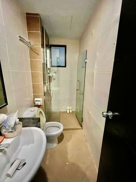 Apartment for Sale at Desa Idaman Residences - Derrick Yeong - Bathroom - PropertyGuru.com.my