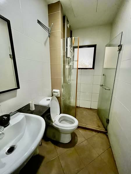 Apartment for Sale at Desa Idaman Residences - Derrick Yeong - Bathroom - PropertyGuru.com.my