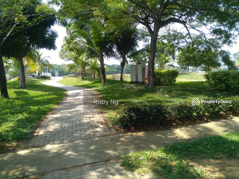 For Sale - Glenmarie Cove - Bungalow Lot