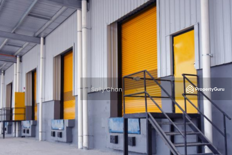 Untuk Disewa - Single storey 40feet high warehouse with 9 loading bays complete with dock levelers.
